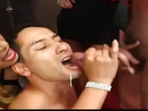 В леглото с две bezp ...