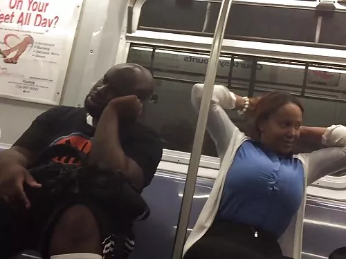 Руска млада брюнетка ...