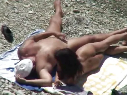 Една нощ с красивото ...