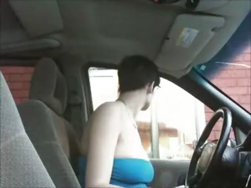 Чука две приятелки в ...