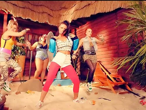 Анално порно с две п ...