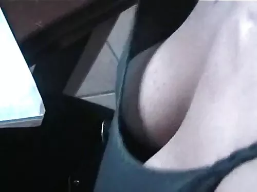 Твърдо порно: 2 ръце ...