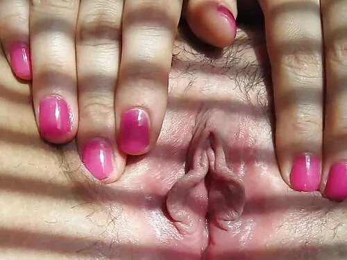 Къдрава кучка с порн ...