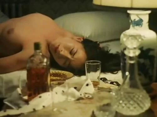 В лизане клипове две ...